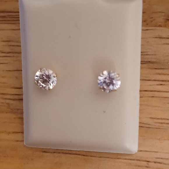 10k Solid Gold 5mm Cubic Zirconia Stud Earrings New - Picture 4 of 5